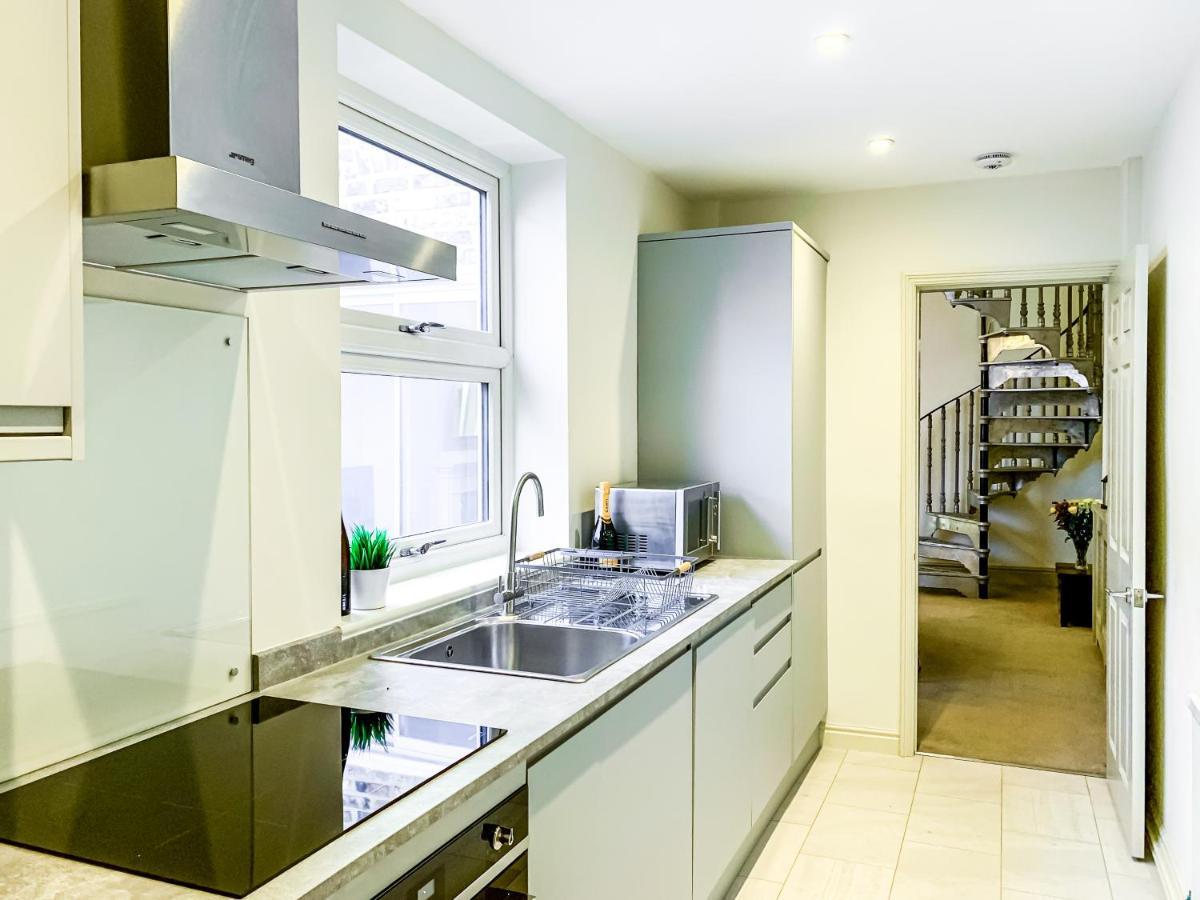 The Vines - Stunning Period Home With Free Parking Йорк Экстерьер фото