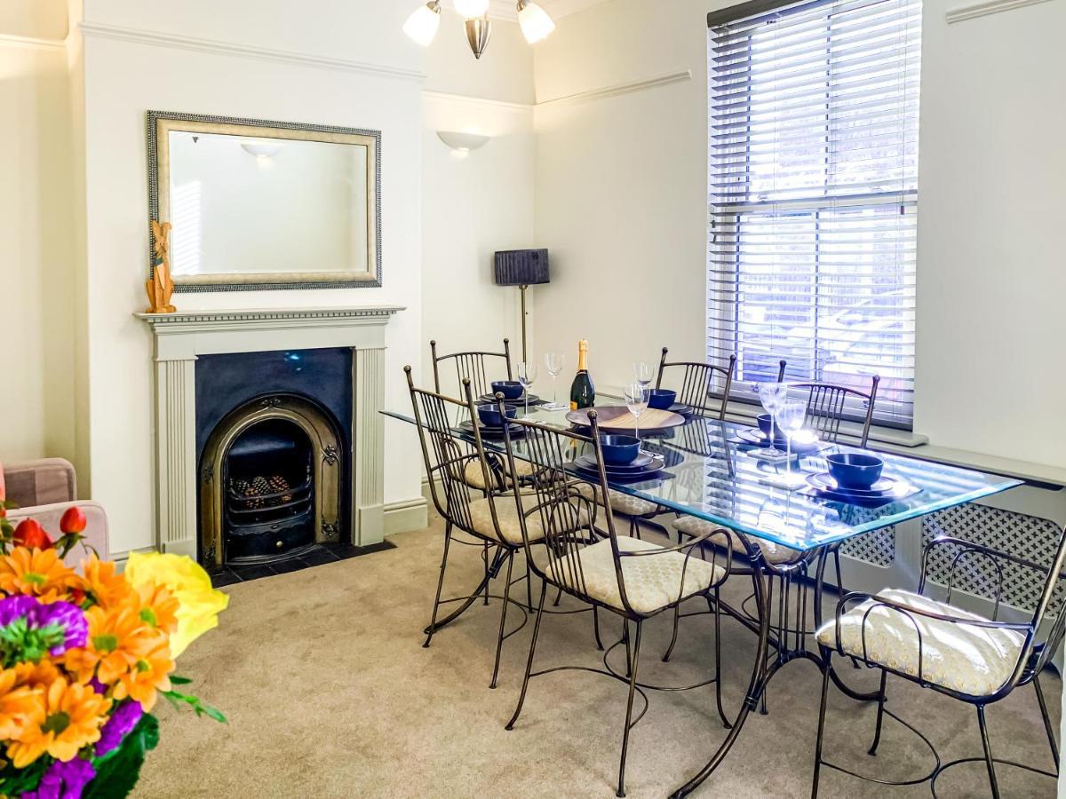 The Vines - Stunning Period Home With Free Parking Йорк Экстерьер фото