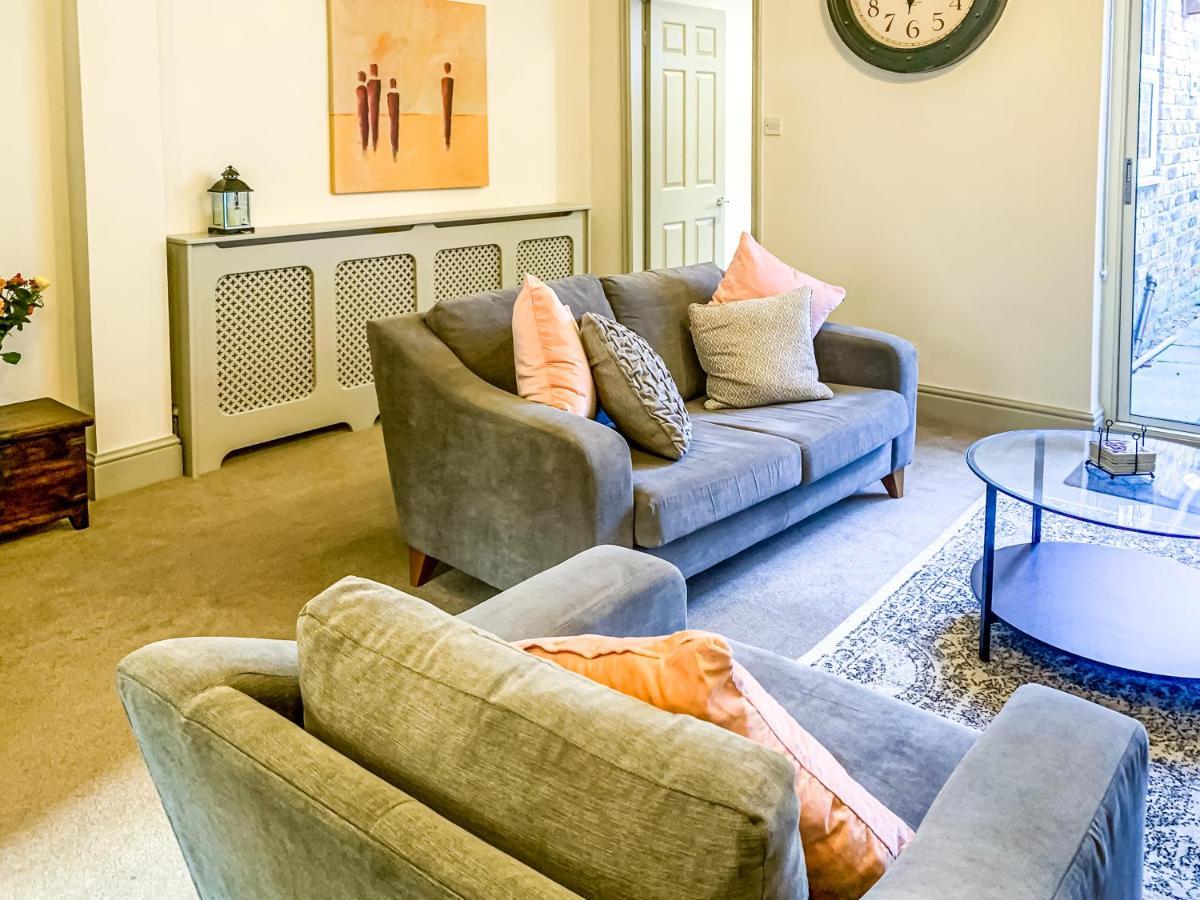 The Vines - Stunning Period Home With Free Parking Йорк Экстерьер фото
