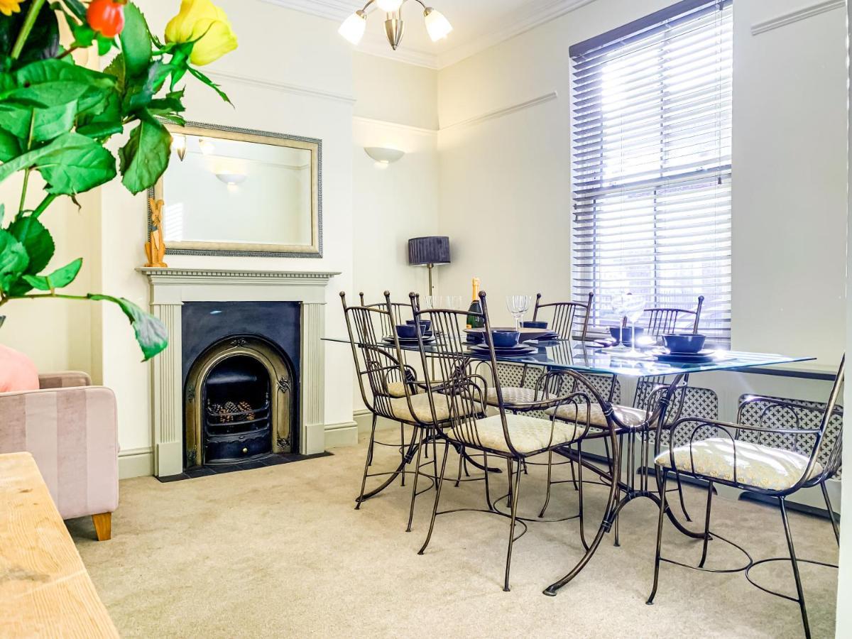 The Vines - Stunning Period Home With Free Parking Йорк Экстерьер фото