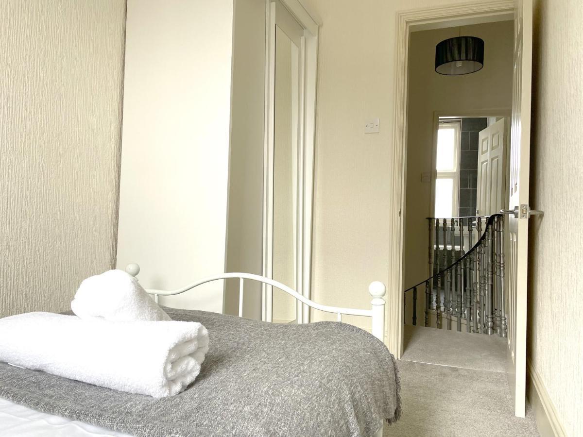 The Vines - Stunning Period Home With Free Parking Йорк Экстерьер фото