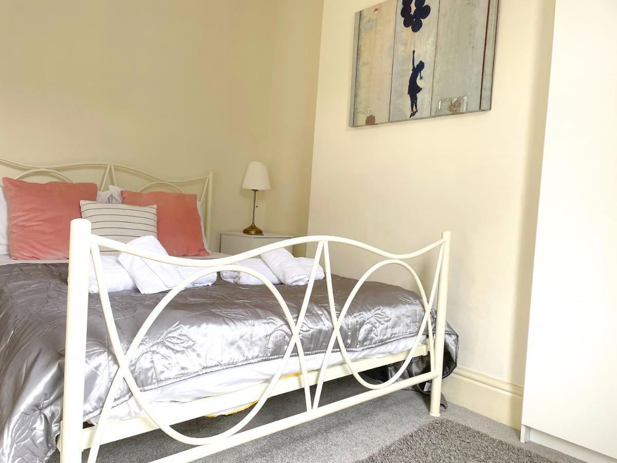 The Vines - Stunning Period Home With Free Parking Йорк Экстерьер фото