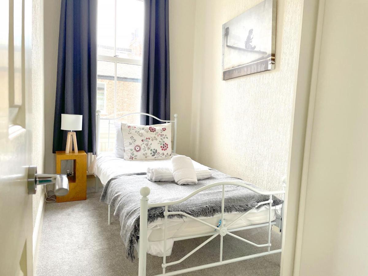 The Vines - Stunning Period Home With Free Parking Йорк Экстерьер фото